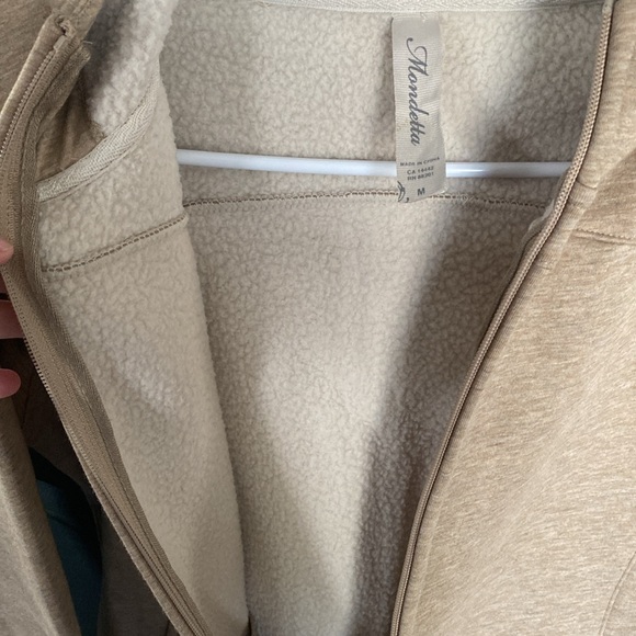 Women’s fleece lined fall jacket. Gently worn, like new! - Picture 3 of 4